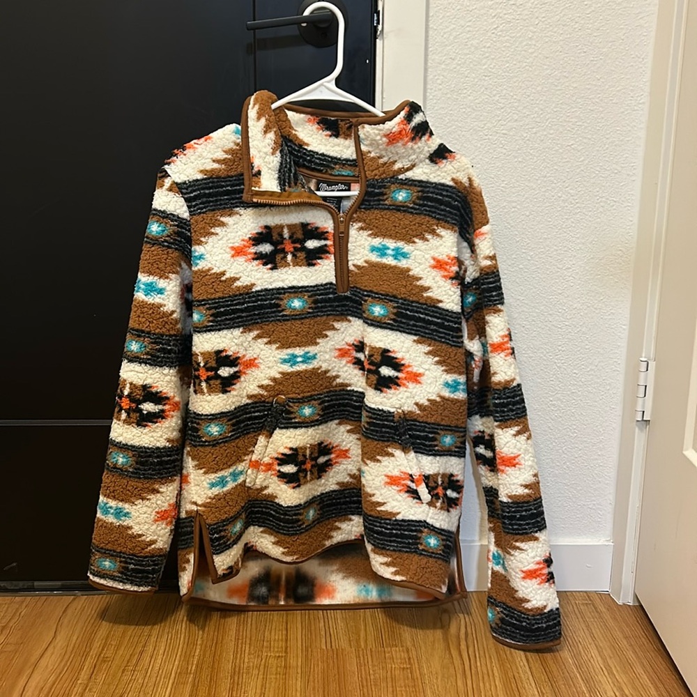 Wrangler pullover